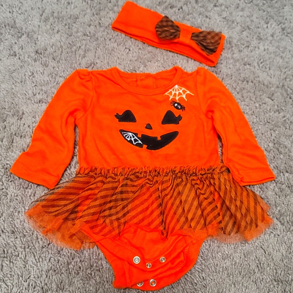 Baby infant Halloween tutu top with head band.